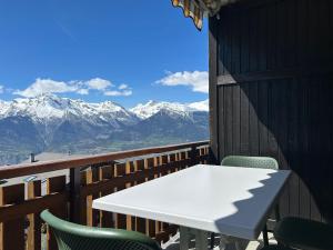 Marvelous studio in Veysonnaz