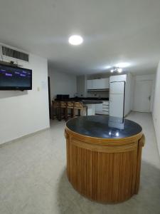 Aguamarina Apartamentos Rooftop Con Piscina y Parrillera - Ubytování bez kategorie ve městě Tucacas