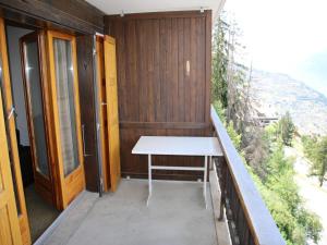 Apartment near Cable Car with Valley Views