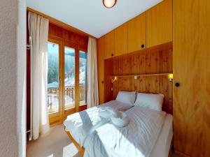 Stunning apartment with mountain view