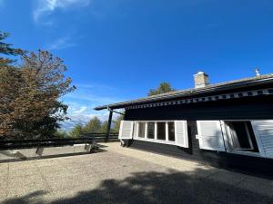 Chalet in Veysonnaz with mountain views