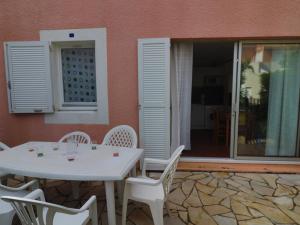 T2 cabine avec parking privé et jardin à Sète - FR-1-472-197