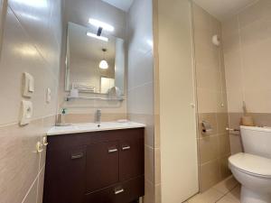 Appartements Appartement central 2 chambres, balcon, parking a Arcachon - FR-1-474-273 : photos des chambres