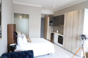 418 menlyn Maine trilogy