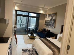 418 menlyn Maine trilogy