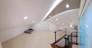 2 bedrooms in a duplex with a patio