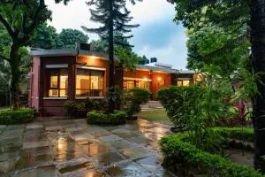 SaffronStays Doon Garden Villa - near Doon School and Mall Road - Jhājra