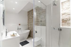 2 Rooms Apartment with Sauna and Terrace