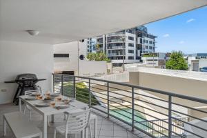 Windsong Caloundra Sunsets Sea Breezes and Style