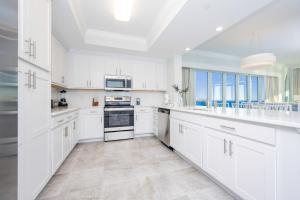 Phoenix Gulf Towers 1708 condo