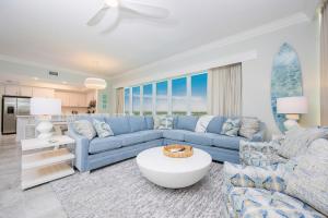 Phoenix Gulf Towers 1708 condo