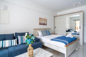 Sunny Side Studio W Terrace in Larnaca