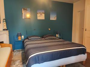 B&B / Chambres d'hotes Les Volets Bleus : photos des chambres