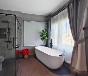 The Peak Hill Pool Villa