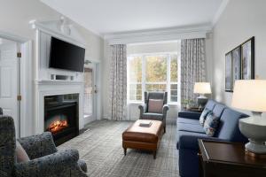 Two-Bedroom Villa room in Marriott's Manor Club at Ford's Colony