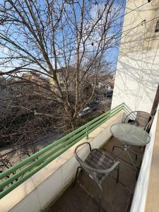 Propriete Eleven - Close to downtown, Spiridon Hospital, IRO Hospital