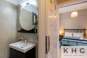 One-Bedroom Apartment room in Zoi Studios