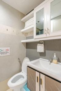 Cebu IT Park studio walking distance to everything 2016