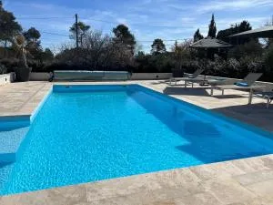 Villa Rougiers - Maison climatisée avec piscine - Rougiers