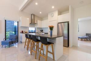Spacious and stylish Noosa apartment