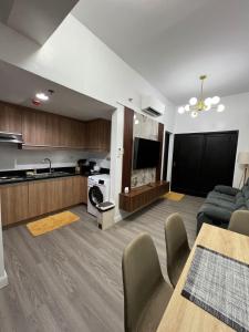 Spacious 1BR with Panoramic Views