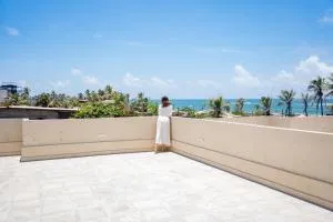 Charming Villa with Stunning Rooftop Sea View - 拉维尼亚山