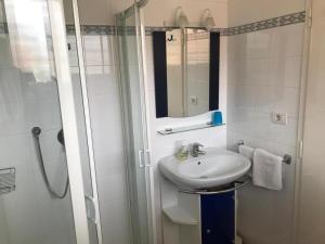 Apartment studio Arndt Riva