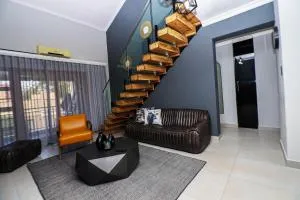 The Serene Home - Boschrand