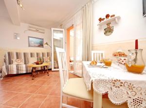 Seafront Apartments Deveron