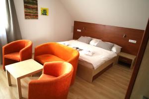 Quadruple Room with Garden View room in Penzion Proneco