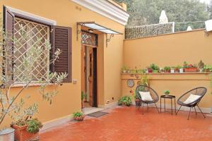 La corte di San Paolo by DomusDimore