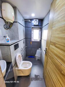 VacationBuddy Superb Furnished Studio Apartment 720 in West Delhi