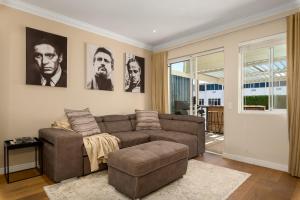 Spacious Luxury Apartment - Waterfront