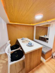 Cloverscape Suites at Trees Residences, Quezon City