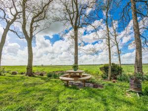 Secluded Chalet in Suwald with Hottub