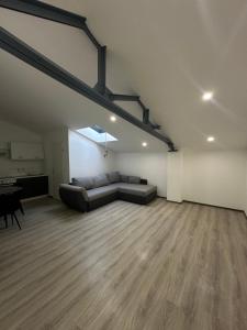 Moderns Loft-Apartment Stilvoll und Zeitlos