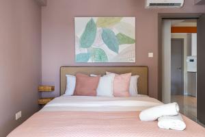 Sun- 1-Bedroom Apt W Terrace in Larnaca