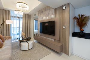 Keyrock Living - Exclusive Luxury at Aykon Tower