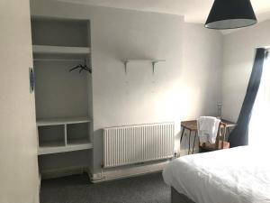 Budget room 10min Walk to Swansea Centre 1