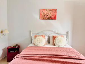 Infinity blue beach apartments - Renovated Apartments 2 Minutes from the Sea & Pool with Scenic Views