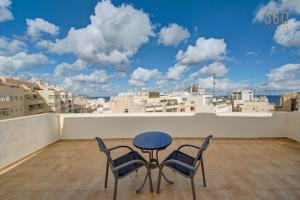 Stunning Sliema Penthouse with Spacious Terrace by 360 Estates
