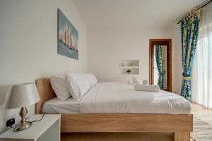 Stunning Sliema Penthouse with Spacious Terrace by 360 Estates