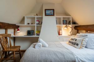 The Threshing Barn - Stunning 5 Bedroom Retreat!