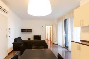 Bright two bedrooms apartment with terrace Zanuso - Mirable PM