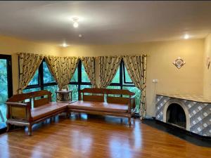 CitrusHill Family Glamping dan Villa Syariah Kebun Lemon