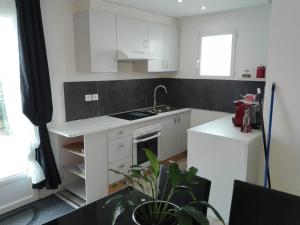 Appartements Joli appartement renove avec jardin clos : photos des chambres