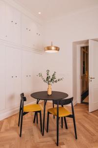 Luxury Design Apartment at Old Town Square with Air Condition