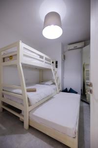 Luxurious Seaside 2-BRs Apartment