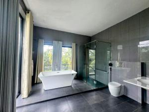 Pearl White Residency-HOTEL