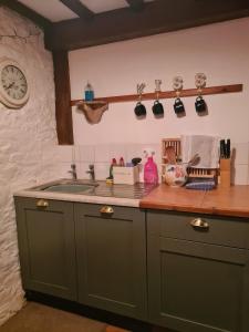 Cosy couples bolthole heart of Brecon Beacons